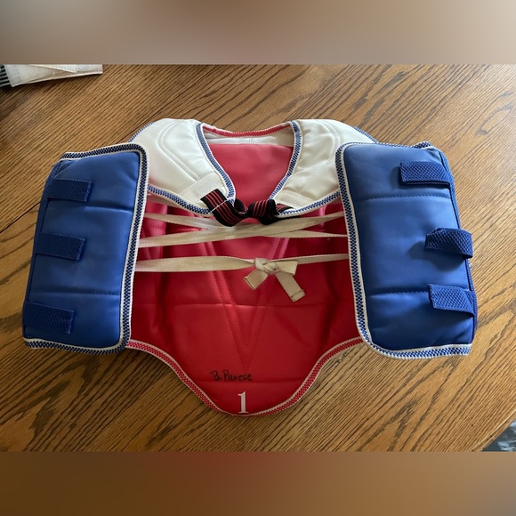 Dynamics Solid Body Protector -Taekwondo - Picture 3 of 3